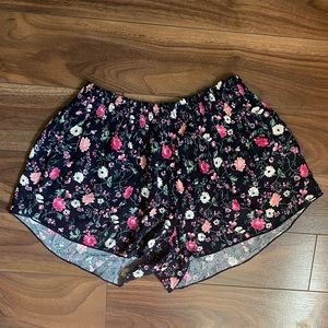 Hollister Floral Shorts Size Small